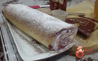 Бісквітний Рулет З Джемом Та Вершковим Кремом