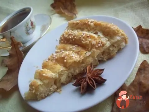 Листковий пиріг з сиром