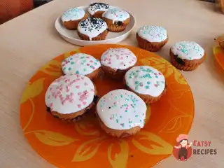 Кекси з чорницею та глазур'ю