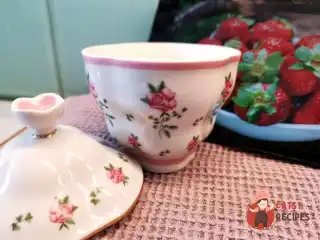 Чай із полуницею