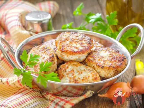 М'які котлети з індички