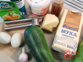 Крок 1: Смажені палички в клярі з кабачків із часниковим соусом
