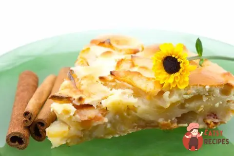 Піца з яблуками та корицею