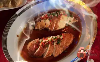 Курка З Чорним Соусом