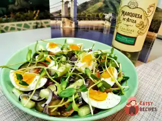 Овочевий салат із лляною олією