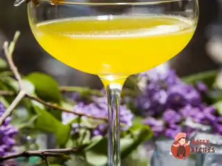 Коктейль "Літні нюанси" від шеф-бармена Mercedes bar Артема Аверіна