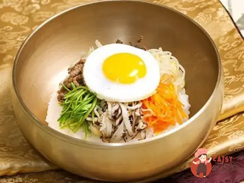 Рисовий мікс з м'ясом «Пібімпап» (비빔밥)