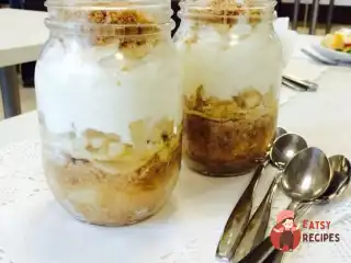 Яблучно-сирний десерт