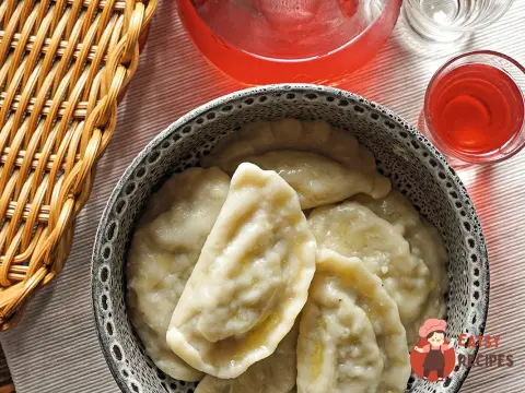 Вареники з картоплею, печерицями та гливи