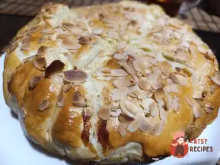 Пиріг із сиром і грушами