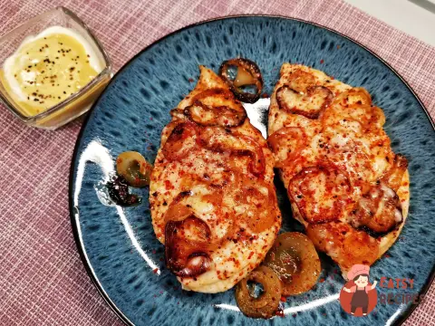 Курячі грудки на сковороді