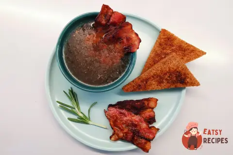 Яловичий бульйон з беконом