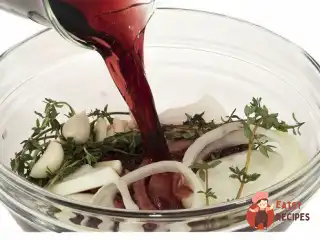 Маринад із червоного вина для шашлику