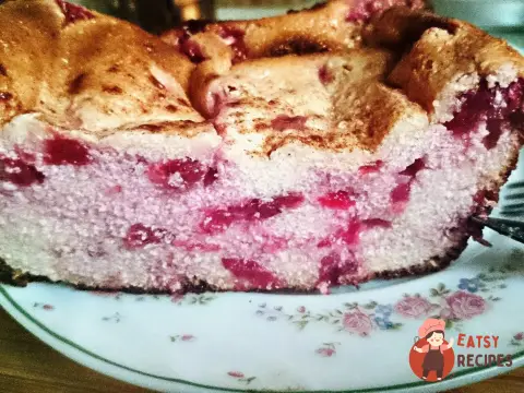 Білкова сирна запіканка з ягодами