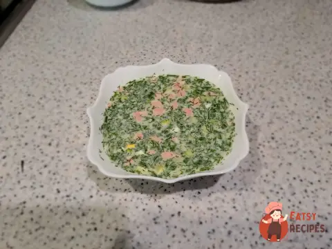Окрошка з ковбасою на картопляному бульйоні