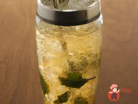 Коктейль "М'ятний джулеп" (Mint Julep)