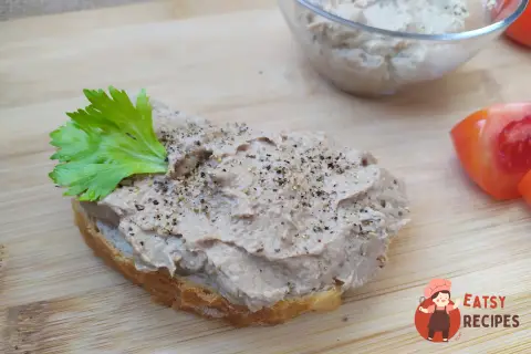 Паштет із курячої печінки