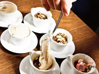 Холодно-гарячий шоколадний кекс-пудинг