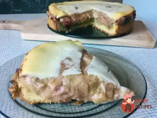 Пиріг з ревеню, пудингу та пінки