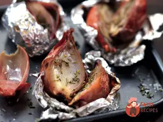 Цибуля-шалот із розмарином