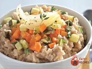 Вівсяна каша з овочами