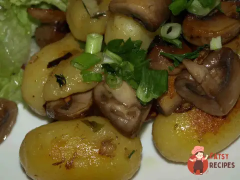 Картопля по-сільському з грибами