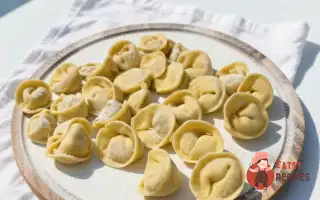 Домашні пельмені з готового тіста