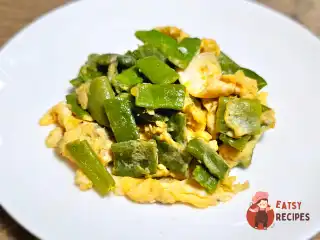 Яєчня зі стручковою квасолею