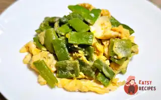 Яєчня зі стручковою квасолею