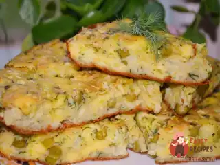 Капустяна запіканка з сиром та зеленим горошком