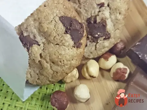 Вівсяне печиво з шоколадом та фундуком
