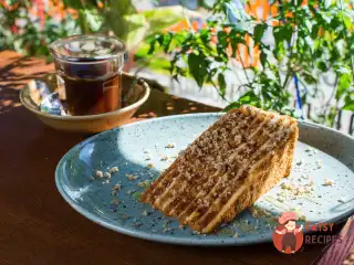 Класичний медовик