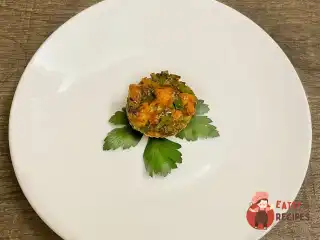 Кошички з горбуші із зеленню