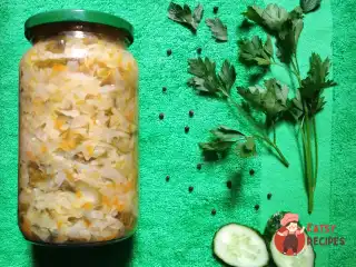 Зимовий салат із селери та болгарським перцем