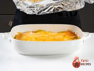 Крок 9: Картопля з фаршем і сиром у духовці