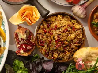 Тхали з молодої капусти