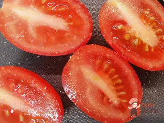 Крок 5: Класичний салат капрезе з майораном