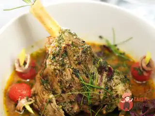 Тушкована бараняча голяшка