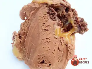 Шоколадне морозиво з брауні та карамельним прошарком