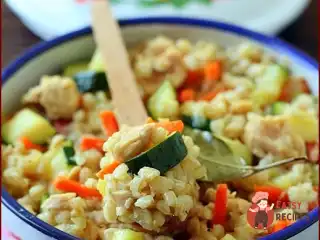Перловка, стомлена з бараниною та овочами