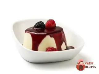 Теплий ягідний компот із чебрецем