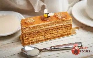 Медовик Із Стільниками