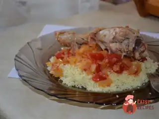 Кускус з куркою та овочами