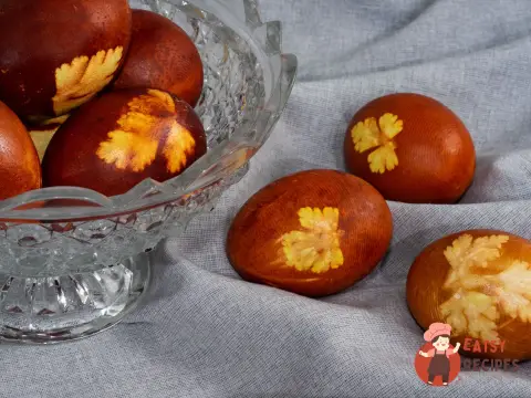 Яйця в лушпиння цибулі