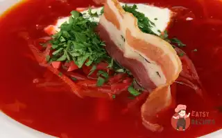 Борщ З М'яСними Копченостями, Сметаною Та Чіпсами З Бекону