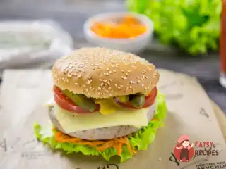 Бургер із ковбасками
