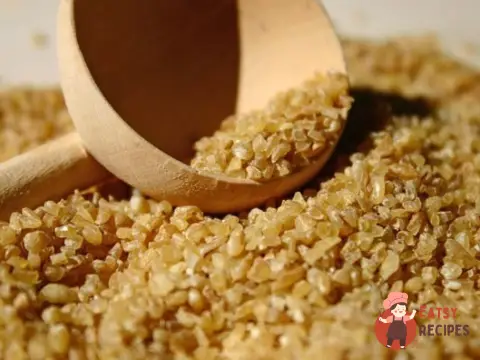 Булгур з курячим філе та курагою