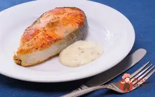 Закуски З Лосося З Соусом Тартар І Рожевий Перець