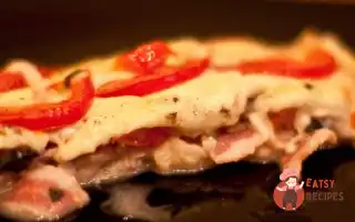 Пиріг З Беконом Та Моцарелою