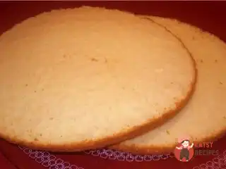 Бісквітні коржі